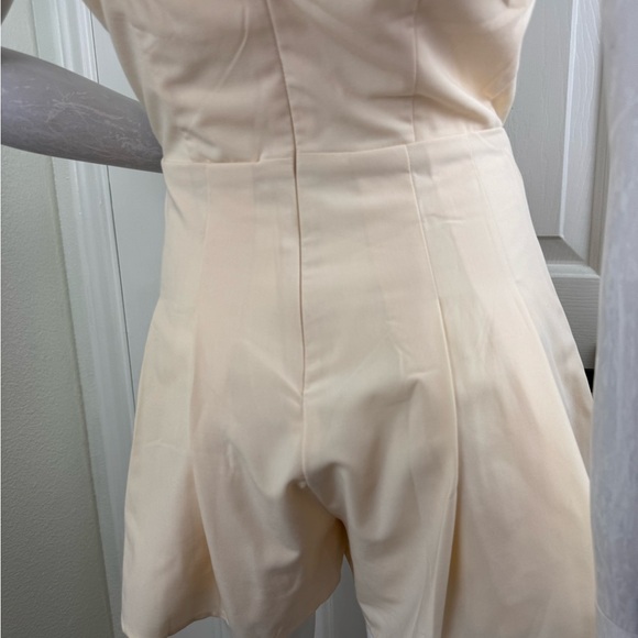 Mable Women's Cream Romper Size Small.  #110 - Picture 9 of 12